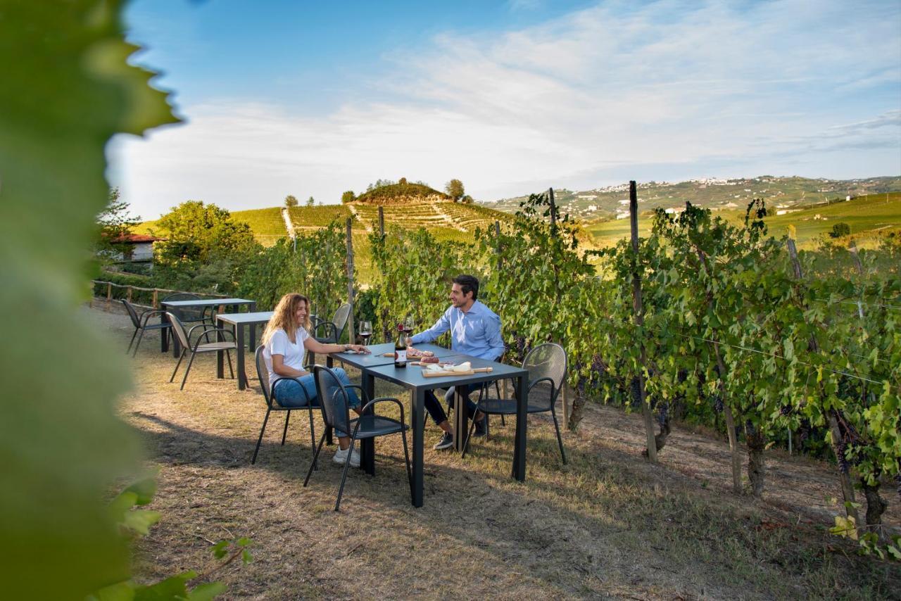 Borgo Roggeri - Country House Nelle Langhe La Morra Kültér fotó