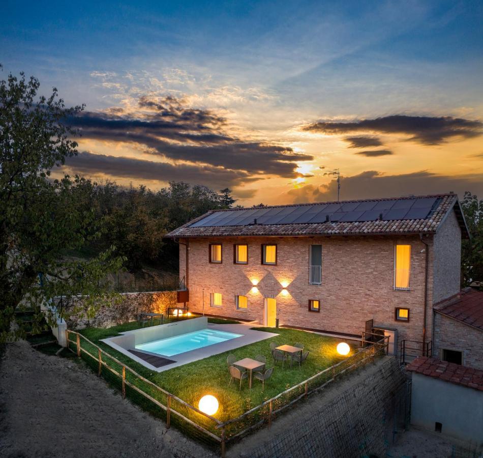 Borgo Roggeri - Country House Nelle Langhe La Morra Kültér fotó